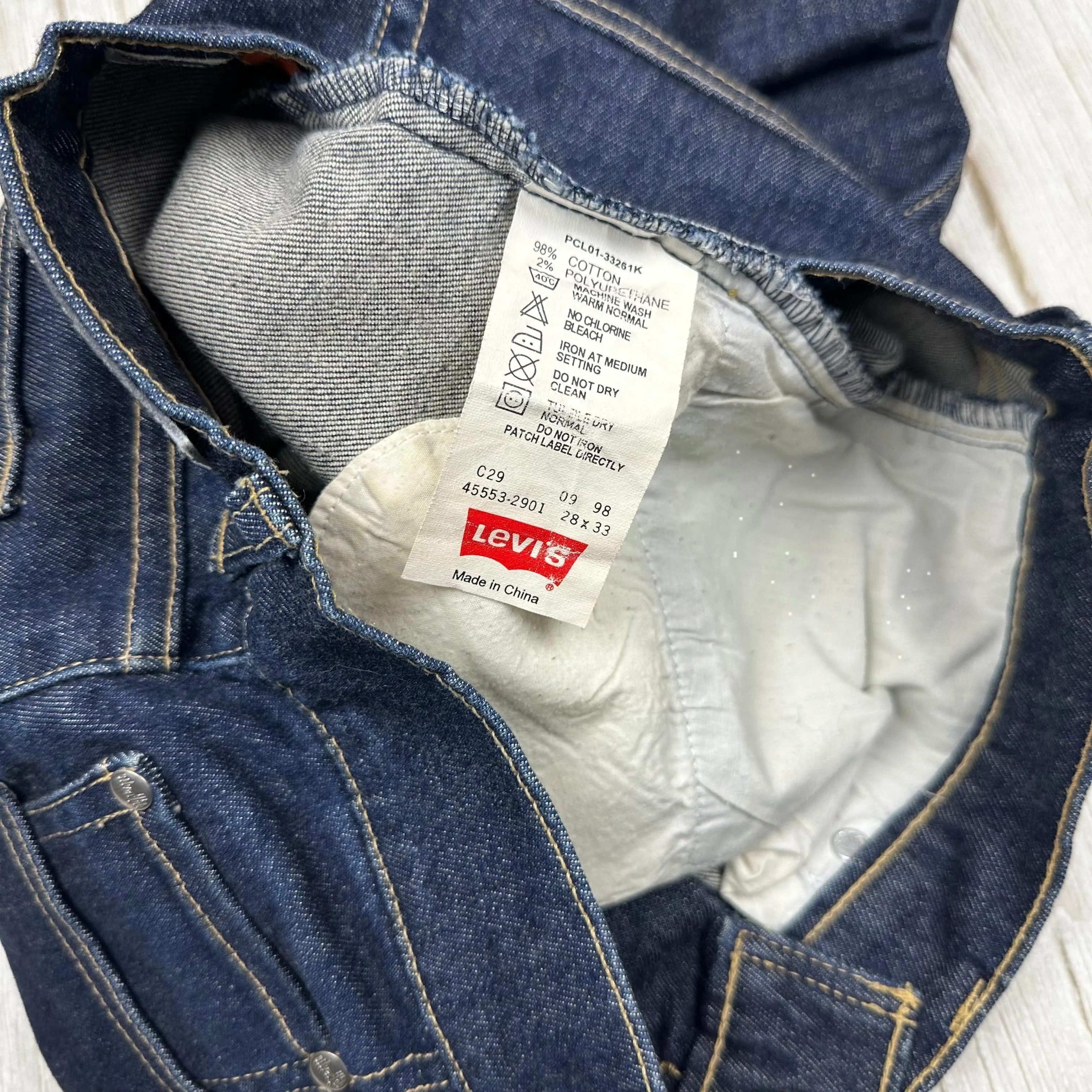 90's Vintage Levis Silver Tab Boot Cut Jeans - Size 28S