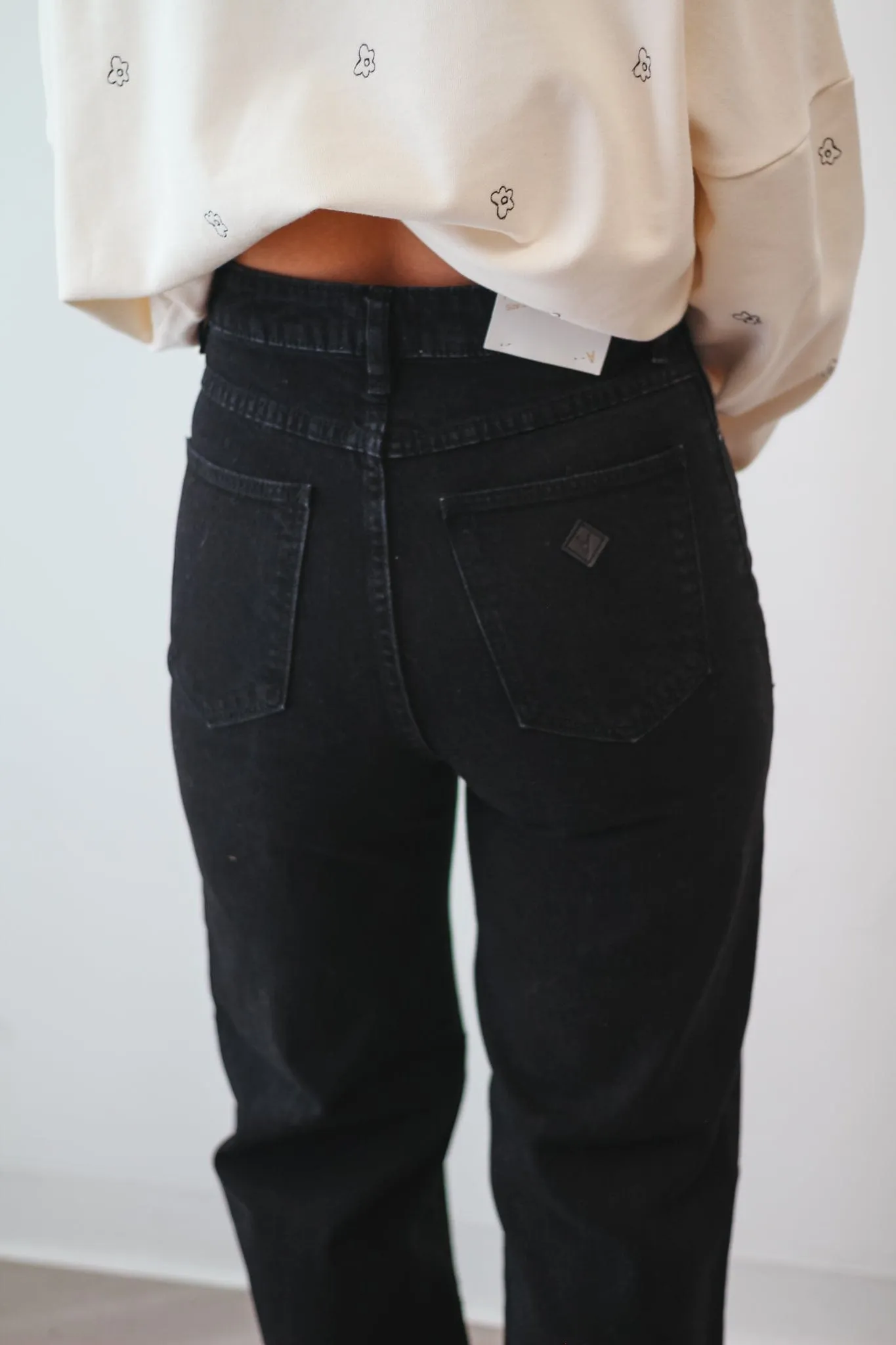 Abrand 94 High & Wide Black Jeans